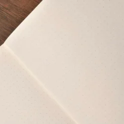 Apica | Cuaderno Premium A4 Silky Black (Puntos)