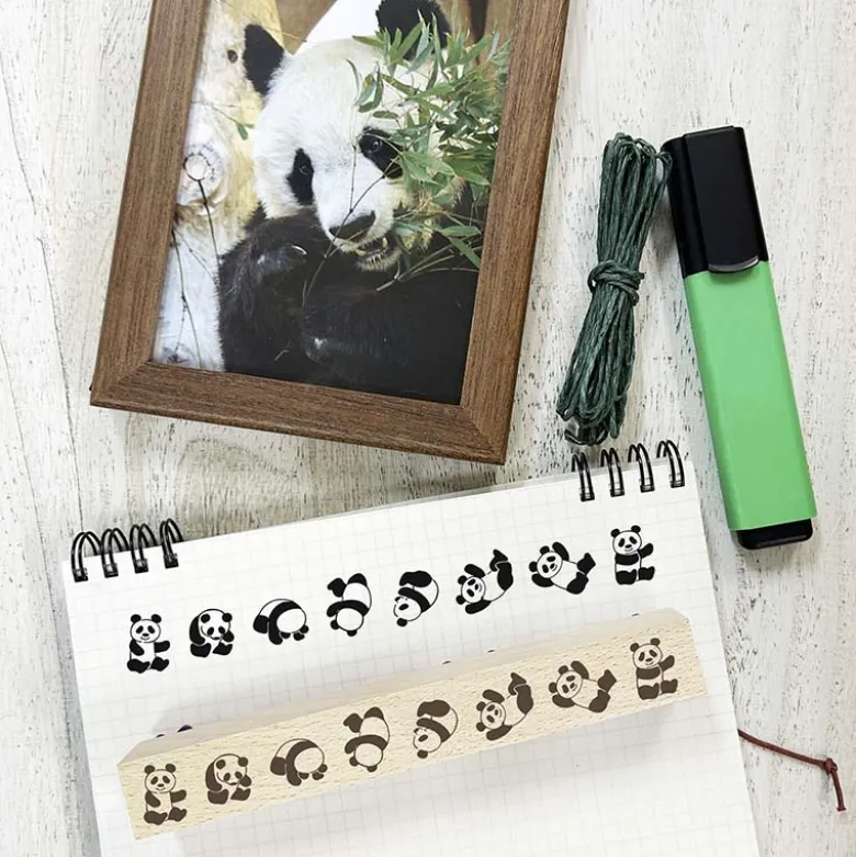Arte CO | Sello Panda in a Row