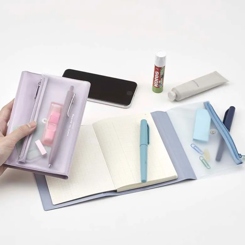 Daigo | Funda Estuche de Plástico Isshoni A6 Clear Blue