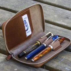 Galen Leather | Funda Leather Zippered 3 Slots Pen Case Brown
