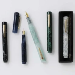 Hightide | Pluma Estilográfica Marbled Attaché Mint (F)