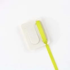 Hobonichi | Punto de Libro Clip Bordado Yumi Kitagishi White Cat