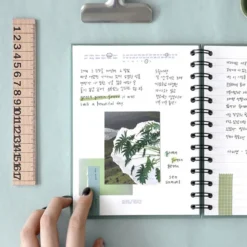 Iconic | Planificador Daily Archiving Book Custard