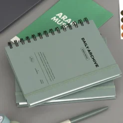 Iconic | Planificador Daily Archiving Book Sage Green