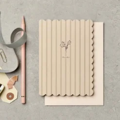 Katie Leamon | Tarjeta de Agradecimiento Scallop Thanks Posy