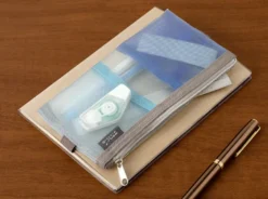 Midori | Estuche Book Band B6 - A5 de Malla Light Blue