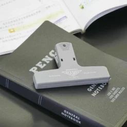 Penco | Clip de Plástico Grey
