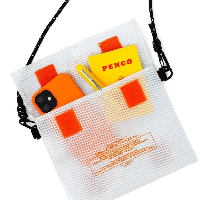 Penco | Estuche Carry Tite Case Clear M Light Blue