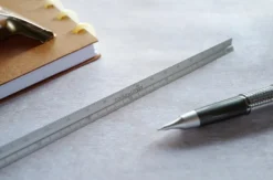 Tools To Liveby | Escalímetro de Aluminio