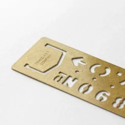 Traveler's Company | Marcapáginas Brass Template Number