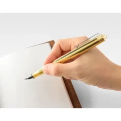 Traveler's Company | Pluma Estilográfica Brass Fountain Pen