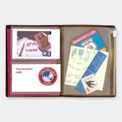 Traveler's Company | Recambio Passport 004 Zipper Pocket
